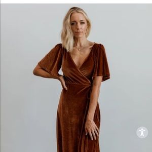 Baltic Born Meghan Velvet Dress (Spice)